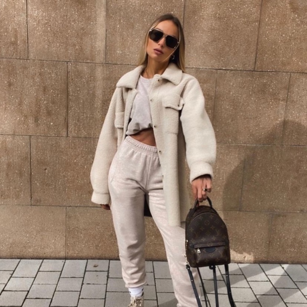 MANGO oversized faux shearling jacket blogger zara competitor brand - Picture 8 of 15